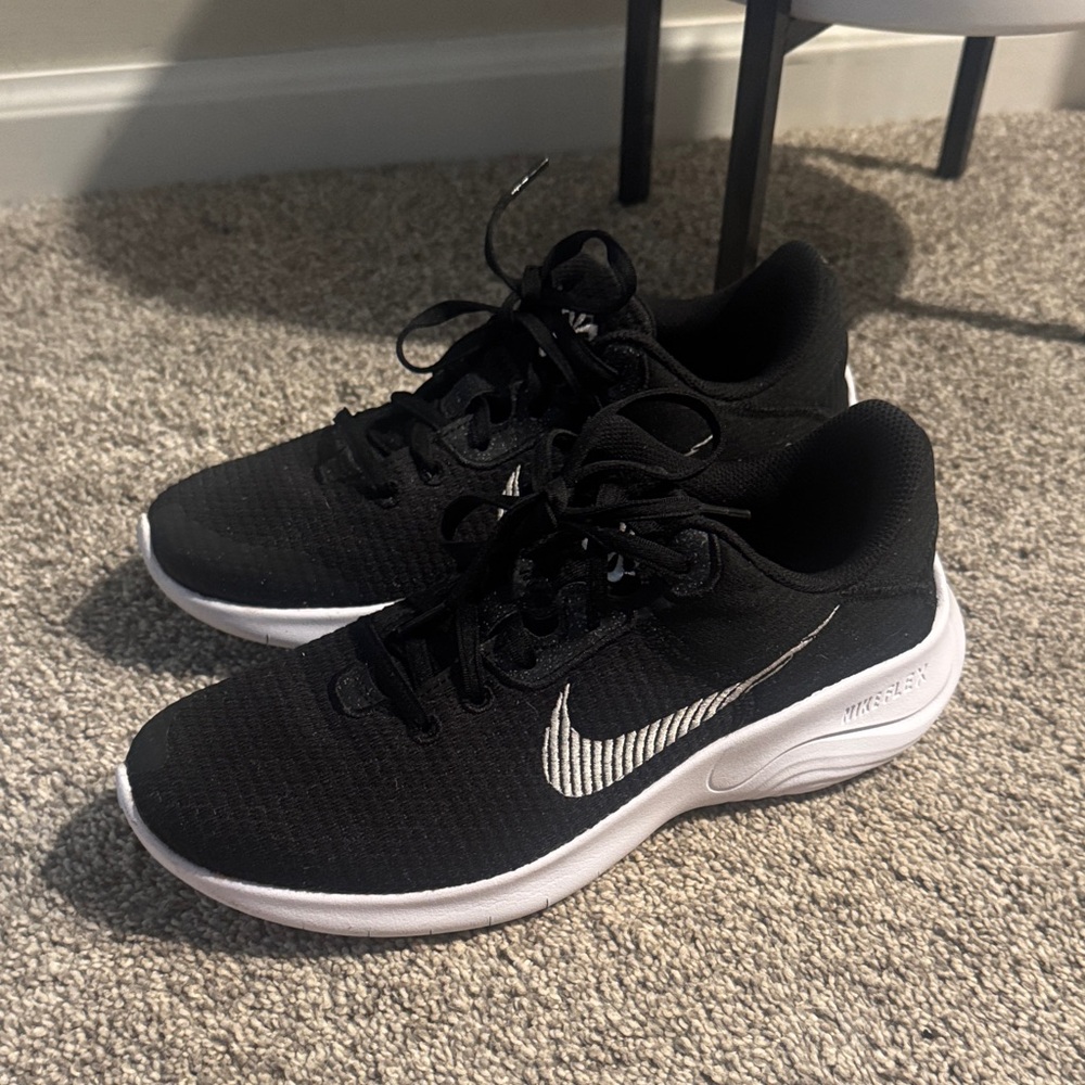Nike Black and White Running Shoes